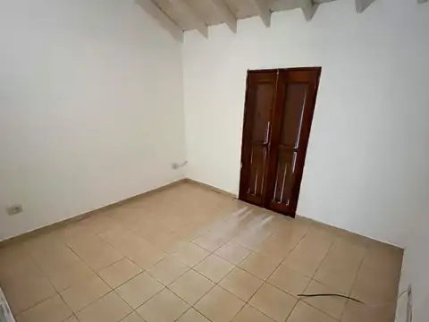 SE ALQUILA DUPLEX DOS DORMITORIOS EN SAN ANTONIO DE PADUA