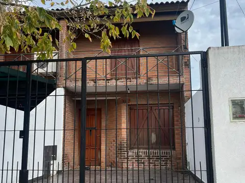 SE ALQUILA DUPLEX DOS DORMITORIOS EN SAN ANTONIO DE PADUA