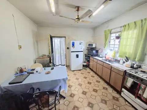 Venta casa 4 amb con pileta