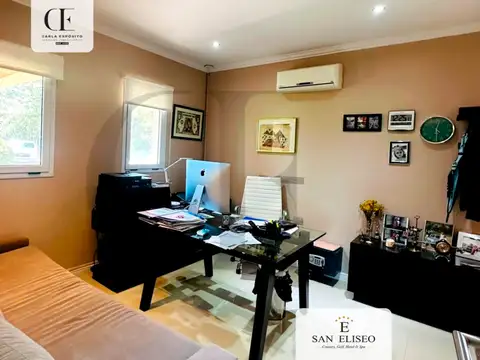 Casa 8 ambientes con 5 baños