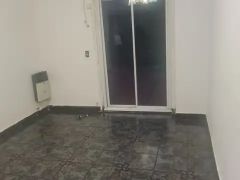 2 ambientes con patio