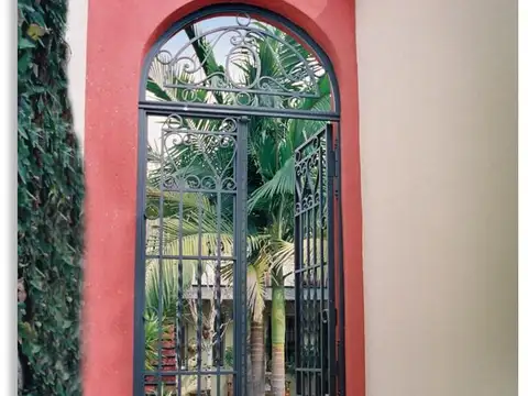Viamonte 800