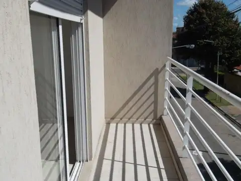 VENTA DPTO DOS AMB CON COCHERA.