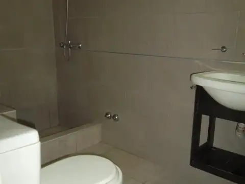 Departamento en Venta en Jose Leon Suarez, USD 65.000