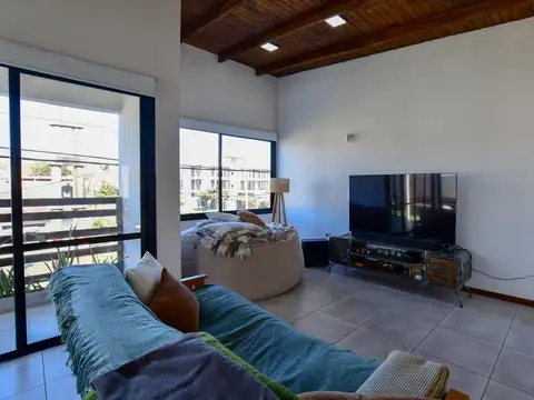 Depto Tipo Casa en Venta de 3 dormitorios