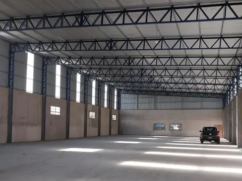 Oportunidad Nave Industrial en alquiler 1.000 m2 en Isidro casanova La Matanza Zona Oeste
