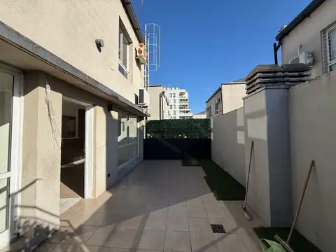 Depto Tipo Casa en Alquiler de 3 ambientes