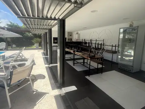 Quinta en Venta con 1 cochera