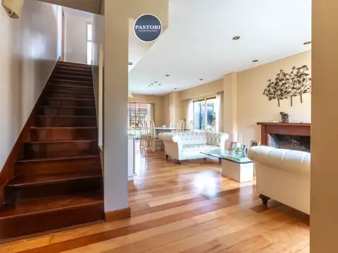 Casa 5 ambientes con 3 baños