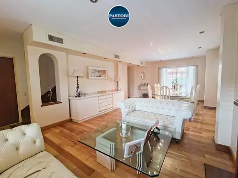 Casa 5 ambientes con 3 baños