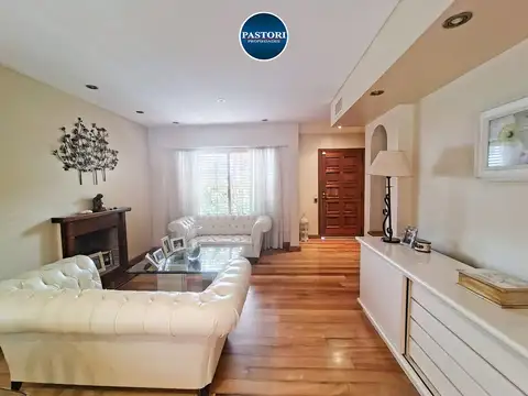 Casa 5 ambientes con 3 baños