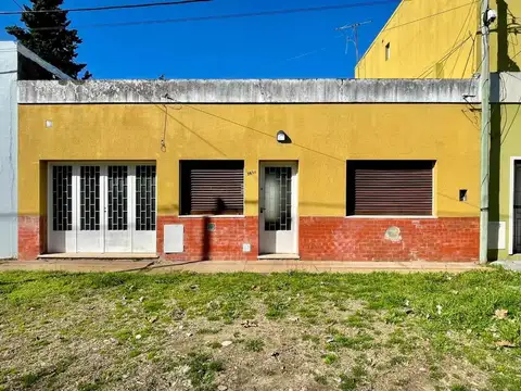 Casa en venta con dpto. independiente, Los Hornos.