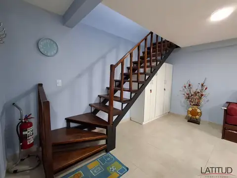 Casa en Alquiler con 1 cochera