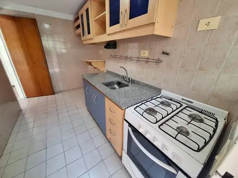 EN ALQUILER SAN MARTIN DPTO 2 AMBIENTES C/BALCON