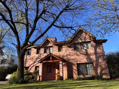 Avenida Patricias Argentinas 1300