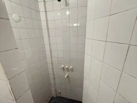 alquiler PH 2 ambientes a 100metros avenida maipu