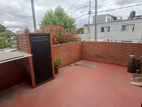 PH 4 AMBIENTES AMPLIO CON PATIO