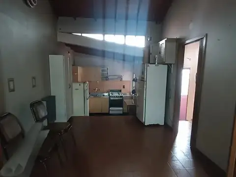 Depto Tipo Casa en Alquiler en Santos Lugares, $ 900.000