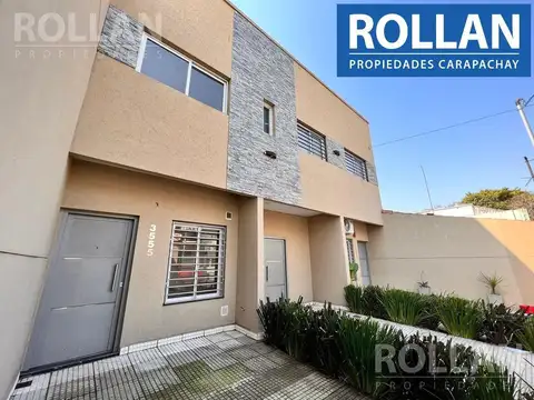 ALQUILER BUEN CHALET 4 AMBIENTES EN CARAPACHAY CON COCHERA Y PATIO
