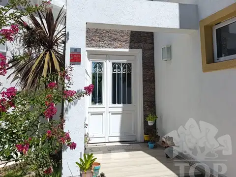 Casa en Venta en El Cantón - Barrio Puerto, USD 259.000