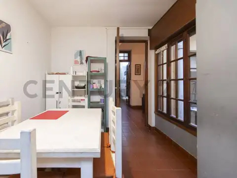 Oficina 6 ambientes con 1 baño