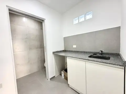 Local a estrenar en venta en lujan centro Rawson esquina almirante brown