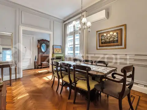 Semipiso Frances en Venta a metros de Plaza Lbertad