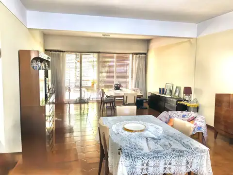 Casa 5 ambientes con 4 baños