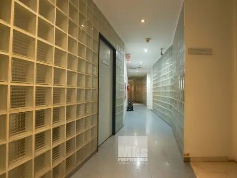 Lote en venta. USAA. 38 x 58. Sup vendible 6483 M2 y 90 Cocheras en PB.