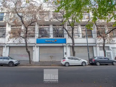 Lote en venta. USAA. 38 x 58. Sup vendible 6483 M2 y 90 Cocheras en PB.