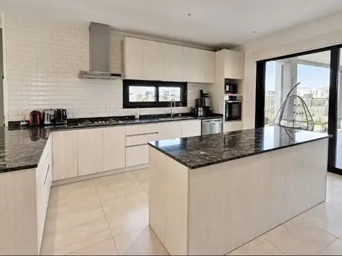 Casa en Venta al Noroeste
