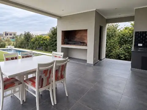 Casa en Venta en Pilar del Este - Santa Elena, USD 245.000