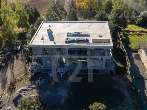 VENTA CASA SAN MARTIN DE LOS ANDES .  PROYECTO PREMIUM DE ARQUITECTURA BARRIO CA