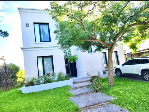 Casa En Venta Al Agua Los Lagos Nordelta