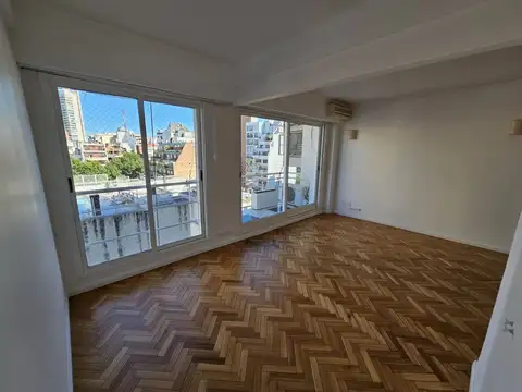 Republica de la India 3000, Piso 10