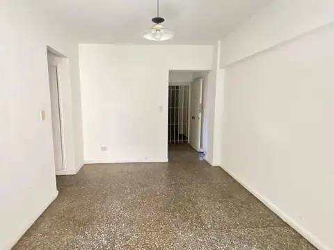 Valle 100, Piso 1