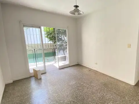 ALQUILER 3 ambientes chicos, contrafrente, Caballito