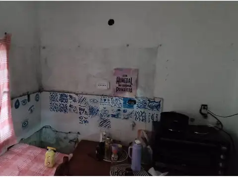 Casa 2 ambientes con 1 baño