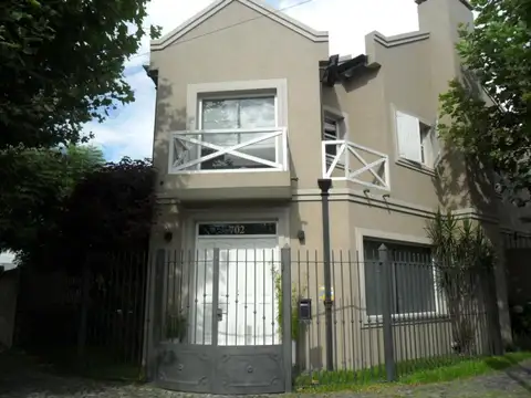 Espectacular chalet en esquina en excelente estado