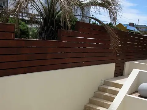 Casa 6 ambientes con 5 baños