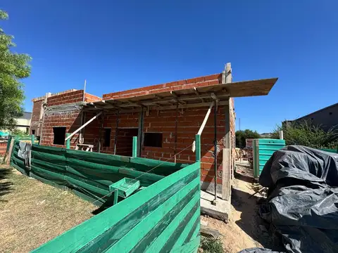 CASA 4 AMBIENTES SAN RAMON A ESTRENAR