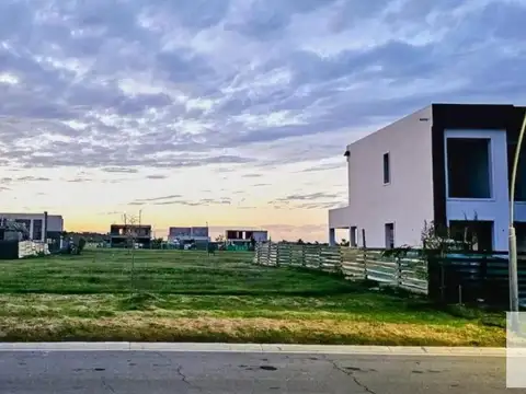 Terreno en venta - 624Mts2  - Puertos del Lago - Riberas