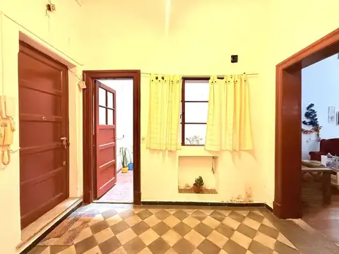 PH 3 AMBIENTES PLANTA BAJA 3 PATIOS A REFACCIONAR