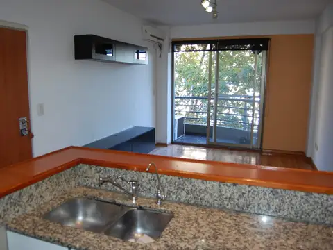 Alquila 2 Amb con Balcon al Frente, en Villa Del Parque