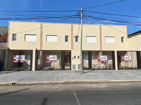 EXCELENTE DUPLEX 5 AMBIENTES A ESTRENAR VILLA ADELINA  cel 1135710429