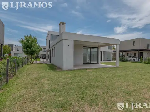 Casa en Venta 1 año