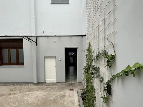 Depto Tipo Casa en Alquiler de 1 dormitorio