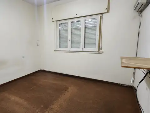 Depto Tipo Casa en Alquiler en Caseros, $ 680.000