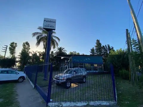 Local comercial en alquiler en esquina sobre Ruta 8