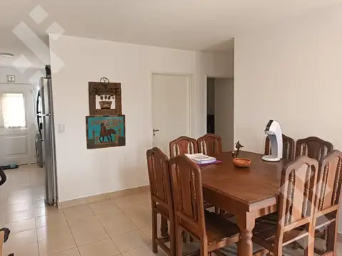 Casa 4 ambientes con 1 baño